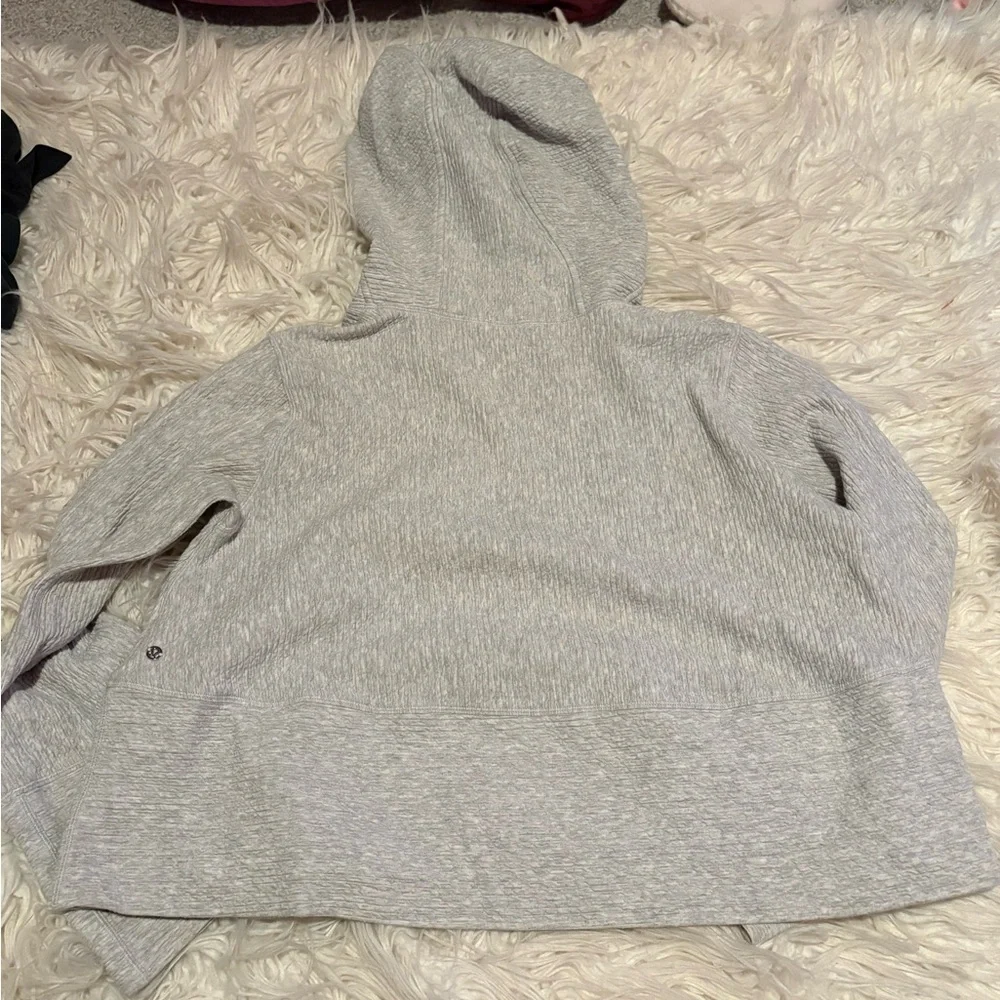 Lululemon Textured Hoodie Pullover Gray Oversized Small Cropped